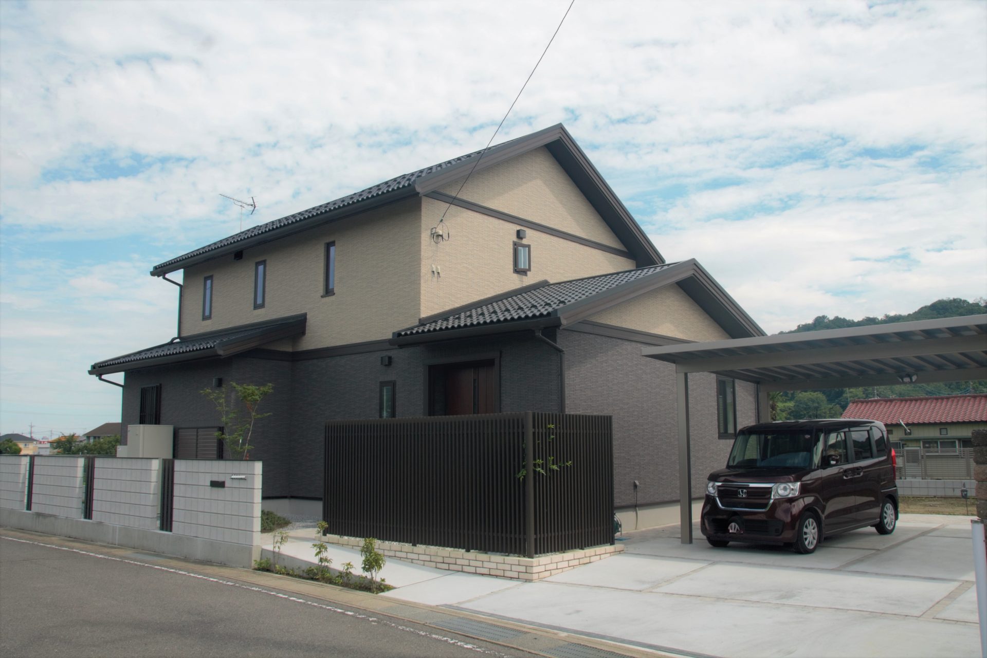 重厚感ある和モダンな外構 高崎 外構 有限会社abcガーデンズ 群馬県高崎市のガーデンセンター エクステリアデザイン